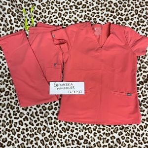 Neon pink figs set